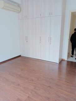3 BHK + Servant Room Apartment For Rent in Unitech Fresco