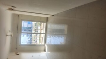 Room in 3 BHK Apartment at Pareena Micasa, Sector 68 – for Rent