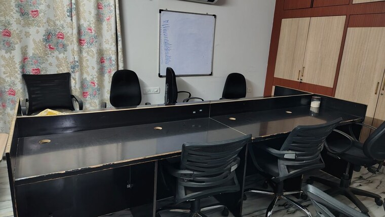 Team Area, madhapur Commercial Office Space 1000 Sq.Ft. In Madhapur Hyderabad 9752236