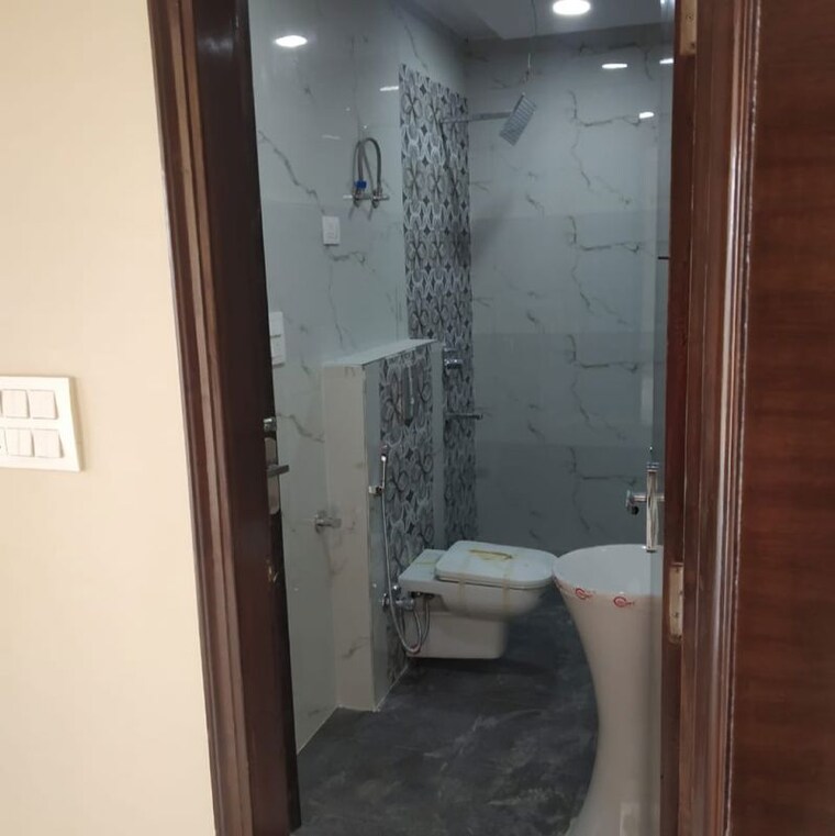 Bathroom, sector 85 4 Bedroom 2230 Sq.Ft. Builder Floor In Sector 85 Faridabad 9752355