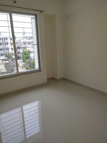 Room in 3 BHK Apartment at Blue 27th Avenue, Bavdhan – for Rent