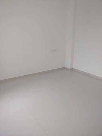 Room in 3 BHK Apartment at Blue 27th Avenue, Bavdhan – for Rent