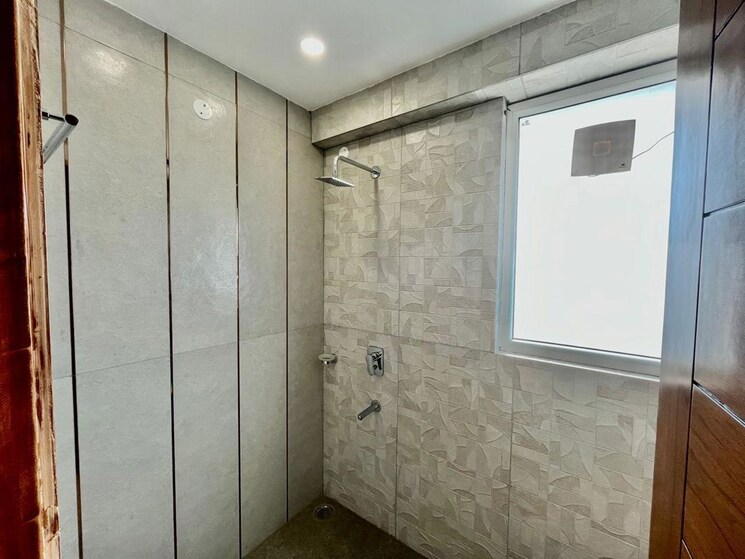 Bathroom, sector 3 3 Bedroom 2240 Sq.Ft. Builder Floor In Sector 3 Panchkula 9752366
