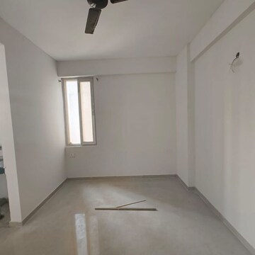 Room in 2 BHK Apartment at Shree Vardhman Green Court, Sector 90 – for Sale