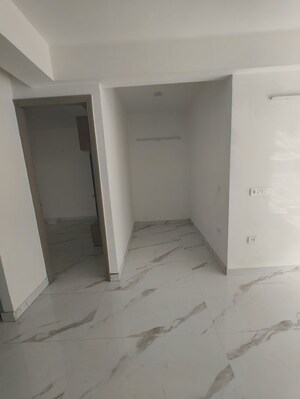 Room in 3.5 BHK Apartment at M3M Soulitude, Sector 89 – for Rent