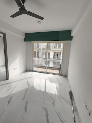 Building Lobby in 3.5 BHK Apartment at M3M Soulitude, Sector 89 – for Rent