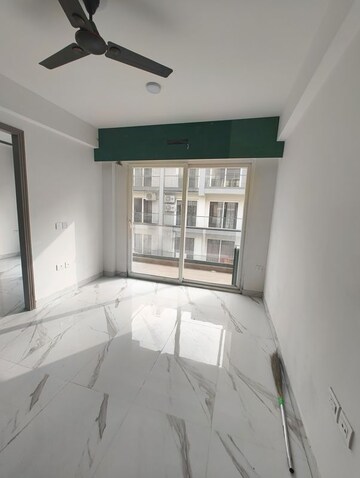 Building Lobby in 3.5 BHK Apartment at M3M Soulitude, Sector 89 – for Rent