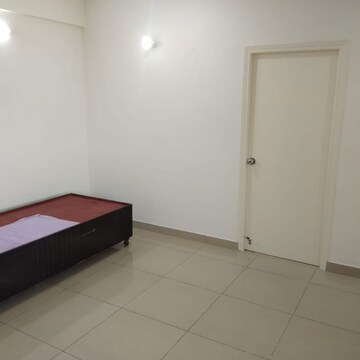 Room in 2 BHK Apartment at Shree Vardhman Flora, Sector 90 – for Rent