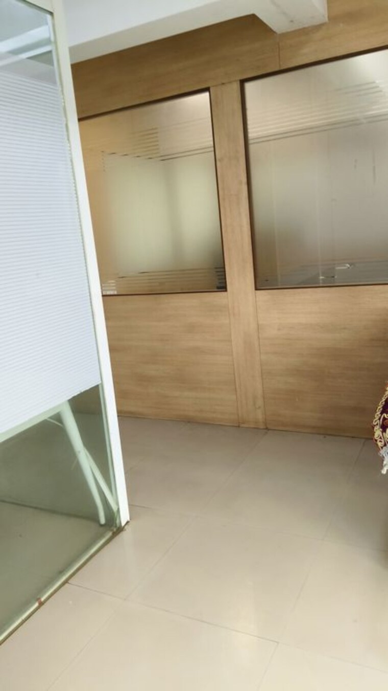 Room, baner Commercial Office Space 4000 Sq.Ft. In Baner Pune 9752703