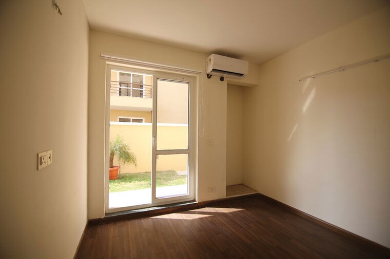 Room, sector 89 4 Bedroom 2250 Sq.Ft. Builder Floor In Sector 89 Faridabad 9752673