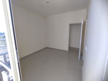 Room in 3 BHK Apartment at Conscient Habitat Residences, Sector 78 – for Sale