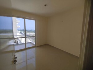 Room in 3 BHK Apartment at Conscient Habitat Residences, Sector 78 – for Sale