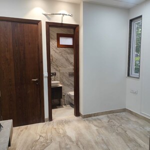 Room in 3 BHK Apartment at Pitampura – for Sale