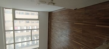 Room in 2 BHK Apartment at Vashisht Heights, Sector 87 – for Sale