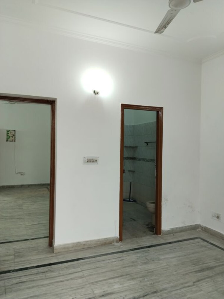 Room, ashoka-enclave-3 2 Bedroom 1600 Sq.Ft. Apartment In Sector 35 Faridabad 9753148