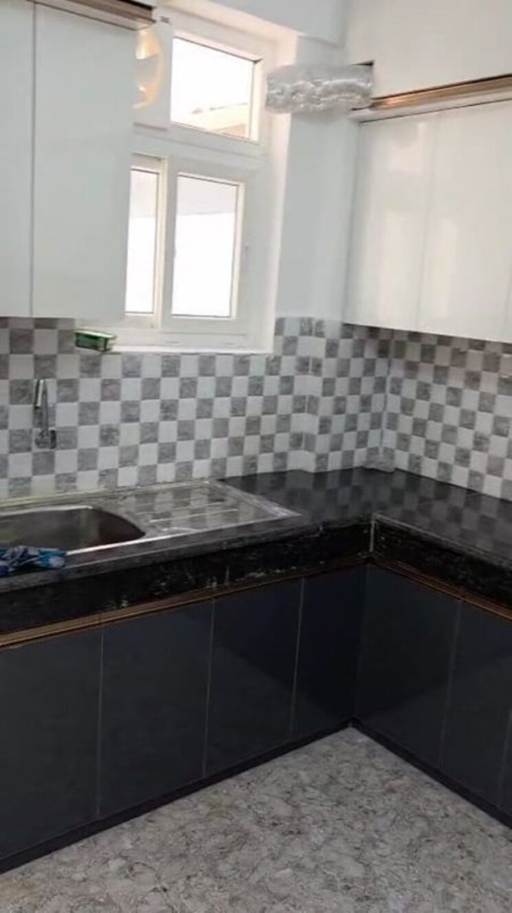 Kitchen, tulsiani-urban-woods 3 Bedroom 2000 Sq.Ft. Apartment In Sushant Golf City Lucknow 9752668