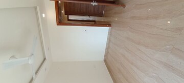 Furnished Amenities in 3 BHK Builder Floor at BPTP District Phase 2, Sector 84 – for Sale