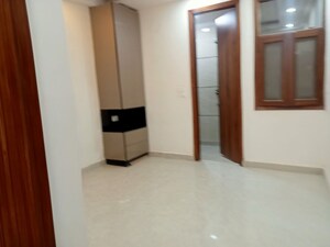 Room in 3 BHK Builder Floor at Dashrath Puri – for Sale