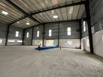 Parking in  Warehouse at International Airport Road – for Rent