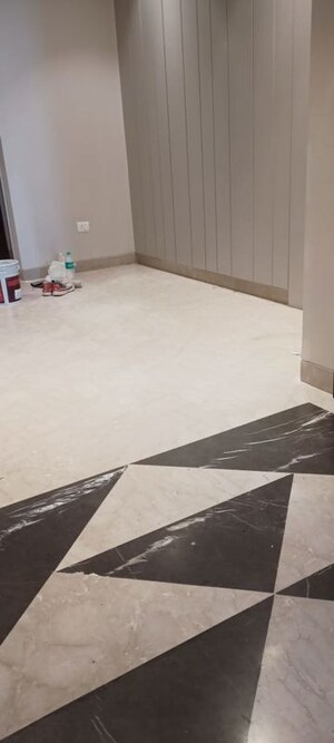 Room in 4 BHK Apartment at Pioneer Araya, Sector 62 – for Rent