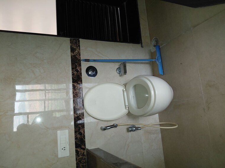 Bathroom, k-raheja-raheja-residency 3 Bedroom 1000 Sq.Ft. Apartment In Malad East Mumbai 9753276