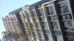 3 BHK + Servant Room Apartment For Sale in Khar West