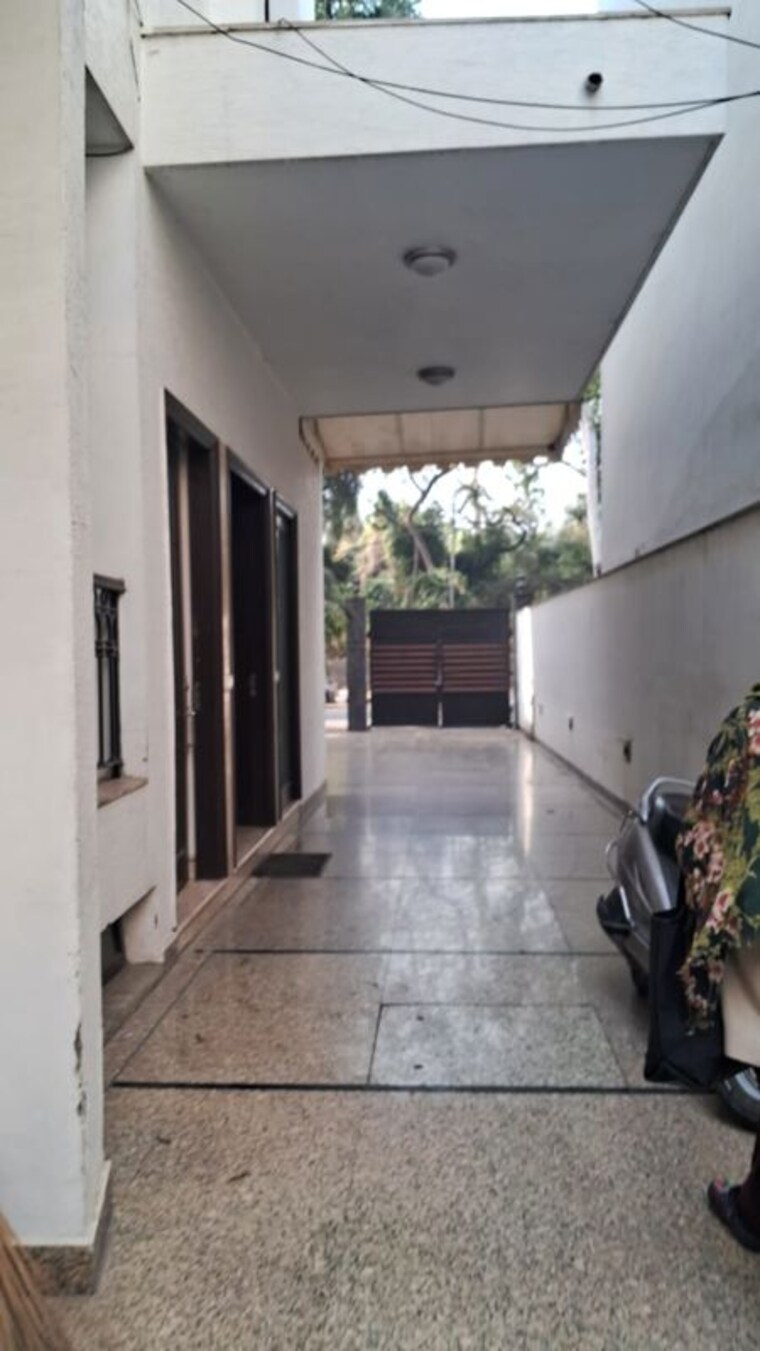 Kitchen, defence colony 3 Bedroom 1600 Sq.Ft. Builder Floor In Defence Colony Delhi 9753335