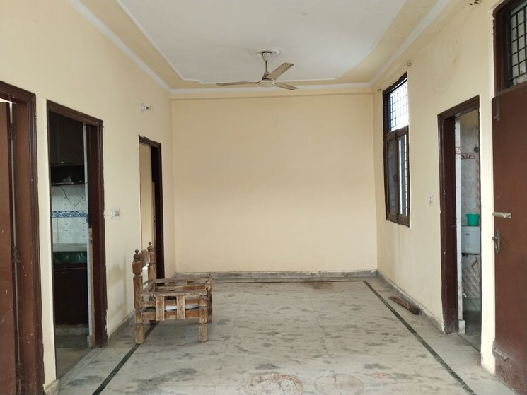 Room, ashoka-enclave-3 2 Bedroom 1500 Sq.Ft. Apartment In Sector 35 Faridabad 9753408