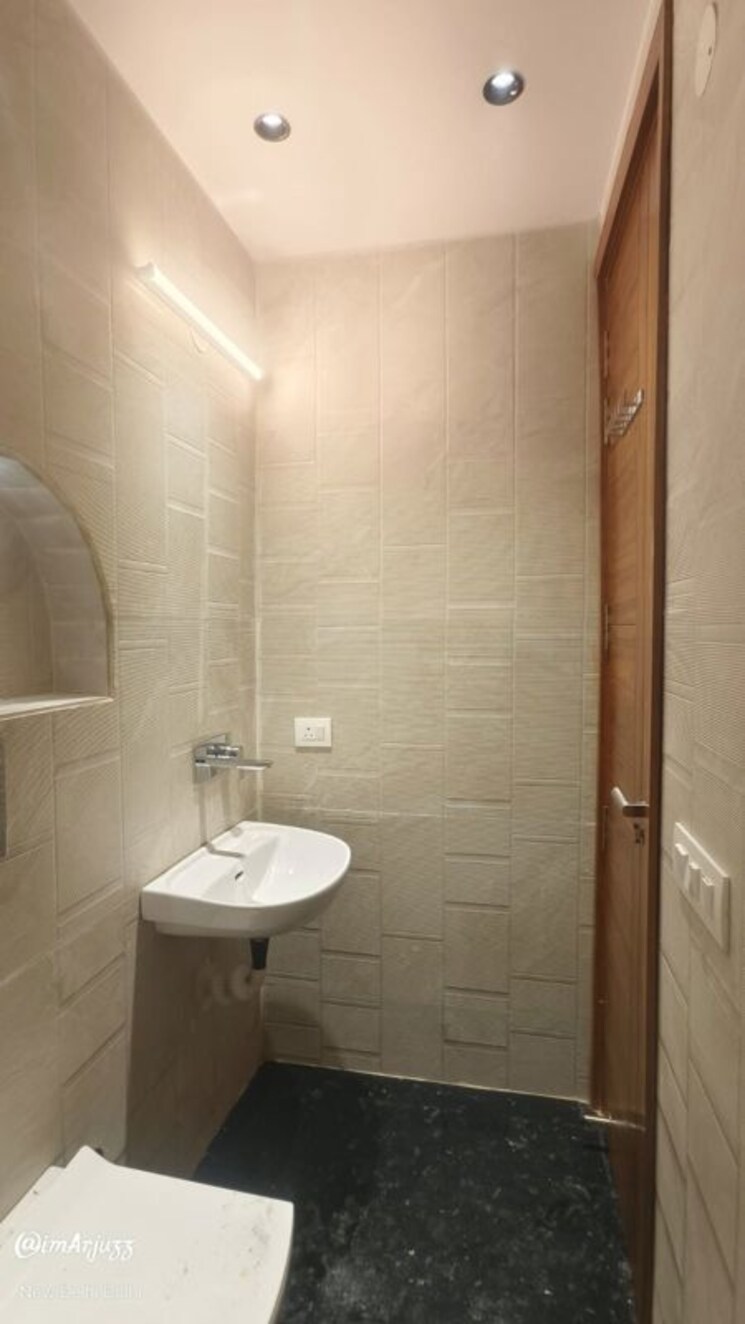 Bathroom, vinoba puri 1 Bedroom 640 Sq.Ft. Builder Floor In Vinoba Puri Delhi 9753438