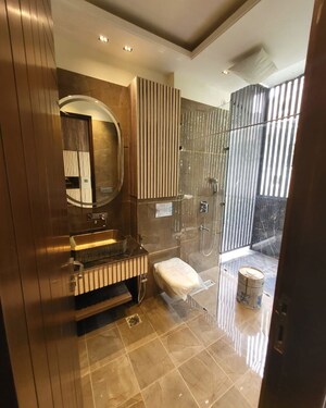 Living Room in 4 BHK Apartment at DLF The Icon, Dlf Phase V – for Rent