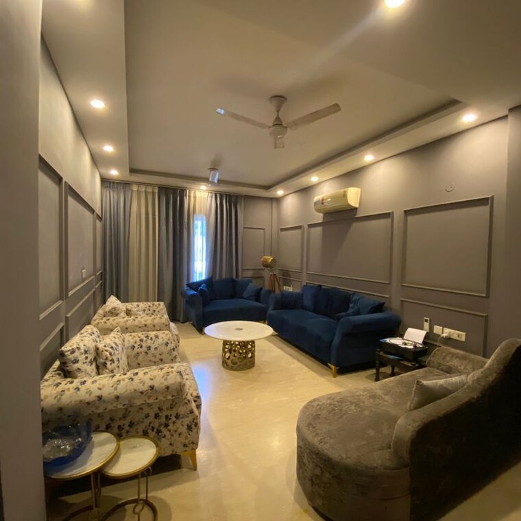 Living Room, sushant lok i 3.5 Bedroom 300 Sq.Yd. Builder Floor In Sushant Lok I Gurgaon 9753667