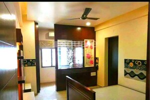 Room in 1.5 BHK Builder Floor at Marathahalli – for Rent