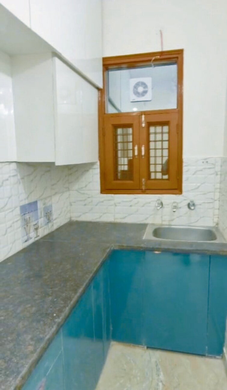 Bedroom, rohini sector 7 2 Bedroom 550 Sq.Ft. Builder Floor In Rohini Sector 7 Delhi 9753669