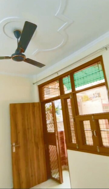 2 BHK Builder Floor For Rent in Rohini Sector 7
