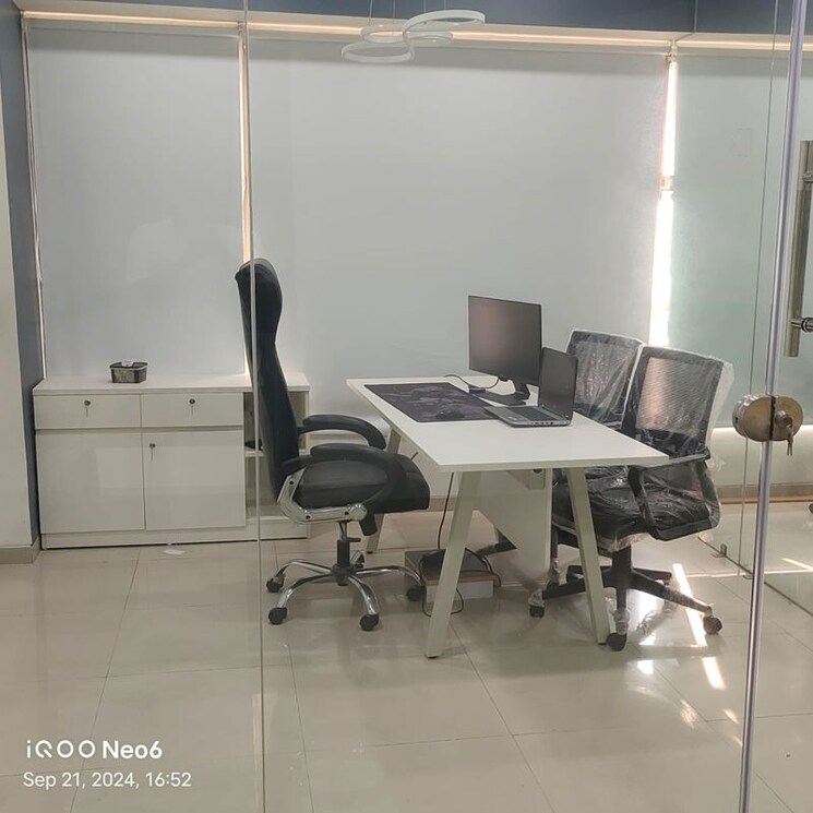 Team Area, sun-westbank Commercial Office Space 882 Sq.Ft. In Navrangpura Ahmedabad 9753785