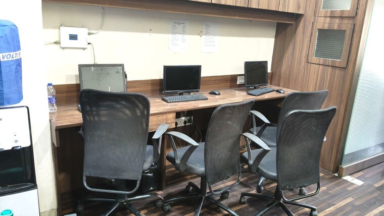 Team Area, malad west Commercial Office Space 690 Sq.Ft. In Malad West Mumbai 9753816