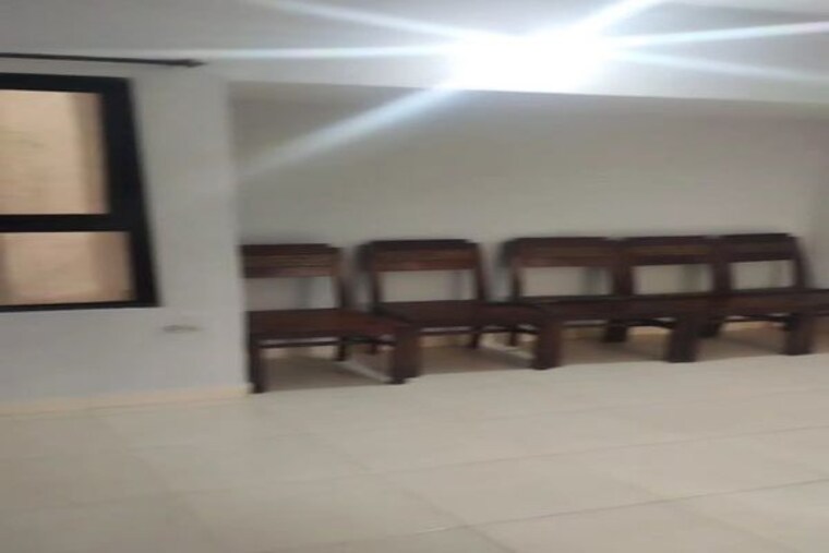  Parking, vasundhara sector 1 4 Bedroom 194 Sq.Yd. Builder Floor In Vasundhara Sector 1 Ghaziabad 9753696