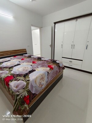 Bedroom in 2 BHK Apartment at Amanora Gold Towers, Hadapsar – for Sale