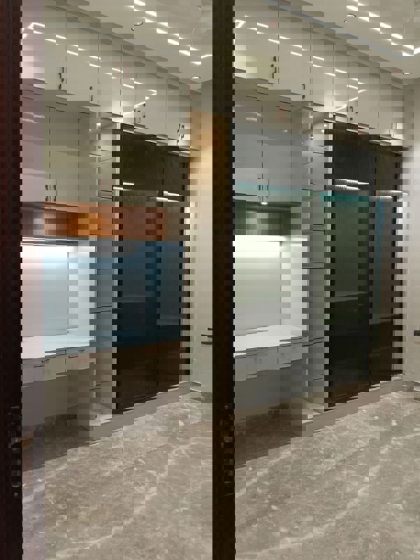 4 BHK + Servant Room Builder Floor For Sale in Naraina