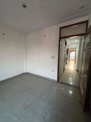 Room in 2 BHK Builder Floor at Vipin Garden – for Rent