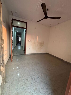 Room in 2 BHK Builder Floor at Vipin Garden – for Rent