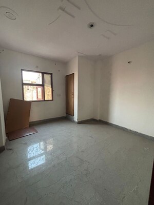 Room in 2 BHK Builder Floor at Vipin Garden – for Rent