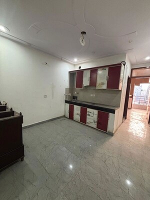 Parking in 2 BHK Builder Floor at Vipin Garden – for Rent