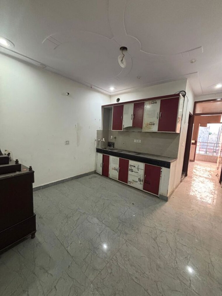  Parking, vipin garden 2 Bedroom 60 Acre Builder Floor In Vipin Garden Delhi 9754083