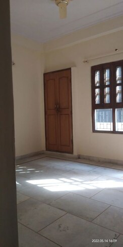 2.5 BHK + Pooja Room,Servant Room,Study Room,Extra Room Independent House For Rent in Sector 55