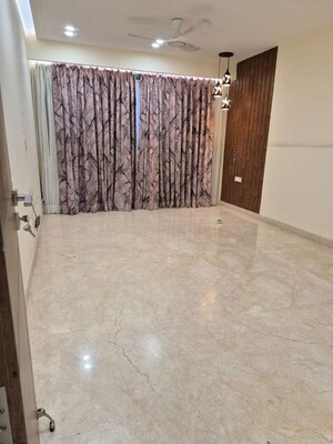 Room in 3.5 BHK Apartment at DLF Beverly Park II, Sector 25 – for Rent