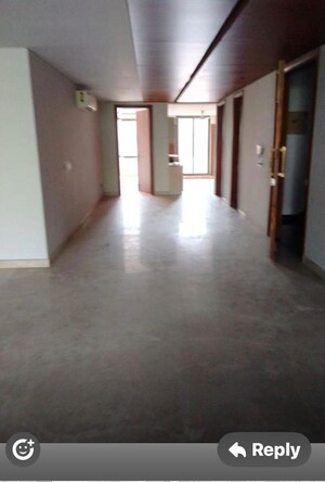 Room in 3.5 BHK Apartment at DLF Beverly Park II, Sector 25 – for Rent