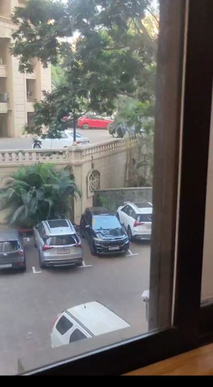  Parking, hiranandani-gardens 3 Bedroom 1100 Sq.Ft. Apartment In Powai Mumbai 9754140