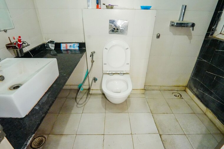 Bathroom, arihant-amber 2.5 Bedroom 1150 Sq.Ft. Apartment In Sector 1 Greater Noida Greater Noida 9753799