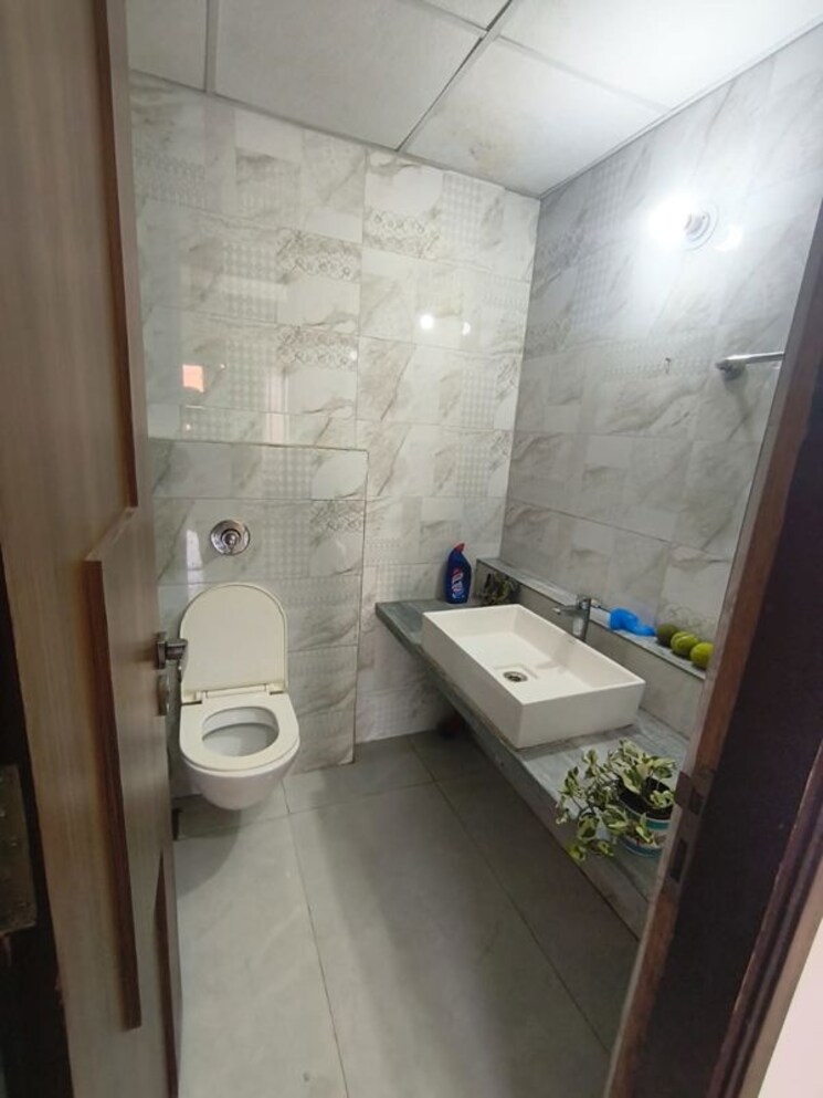 Bathroom, kukreja-chembur-heights-2 2 Bedroom 975 Sq.Ft. Apartment In Chembur Mumbai 9754085